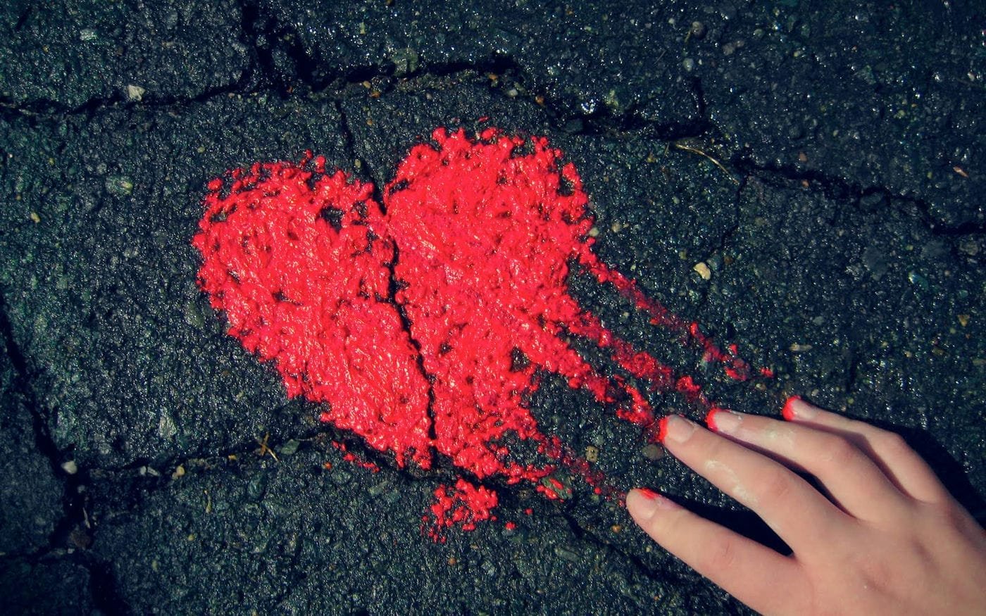 A ILUSÃO DO AMOR, ILUSÃO INSUSTENTÁVEL E IRRENUNCIÁVEL