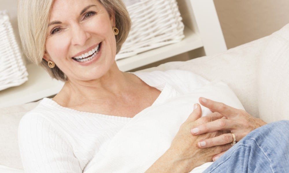 Você sabia que a menopausa pode interferir na saúde dos dentes?