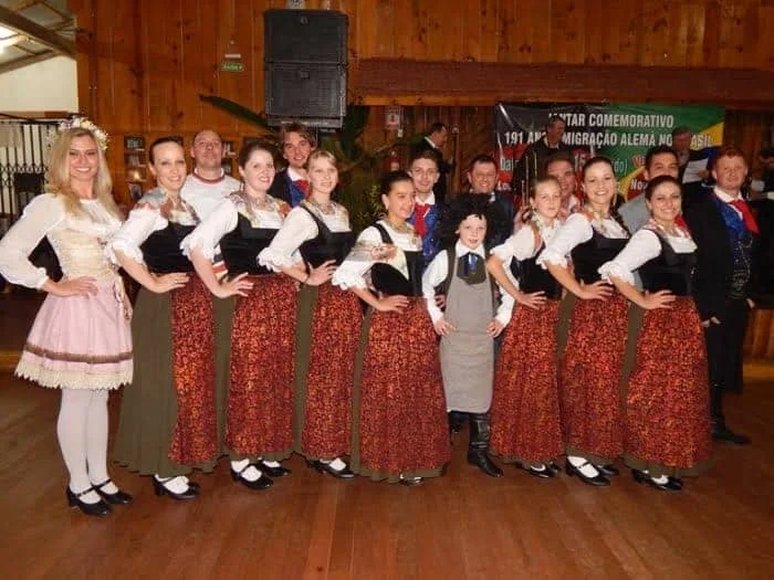 JANTAR BAILE ETNIA ALEMÃ