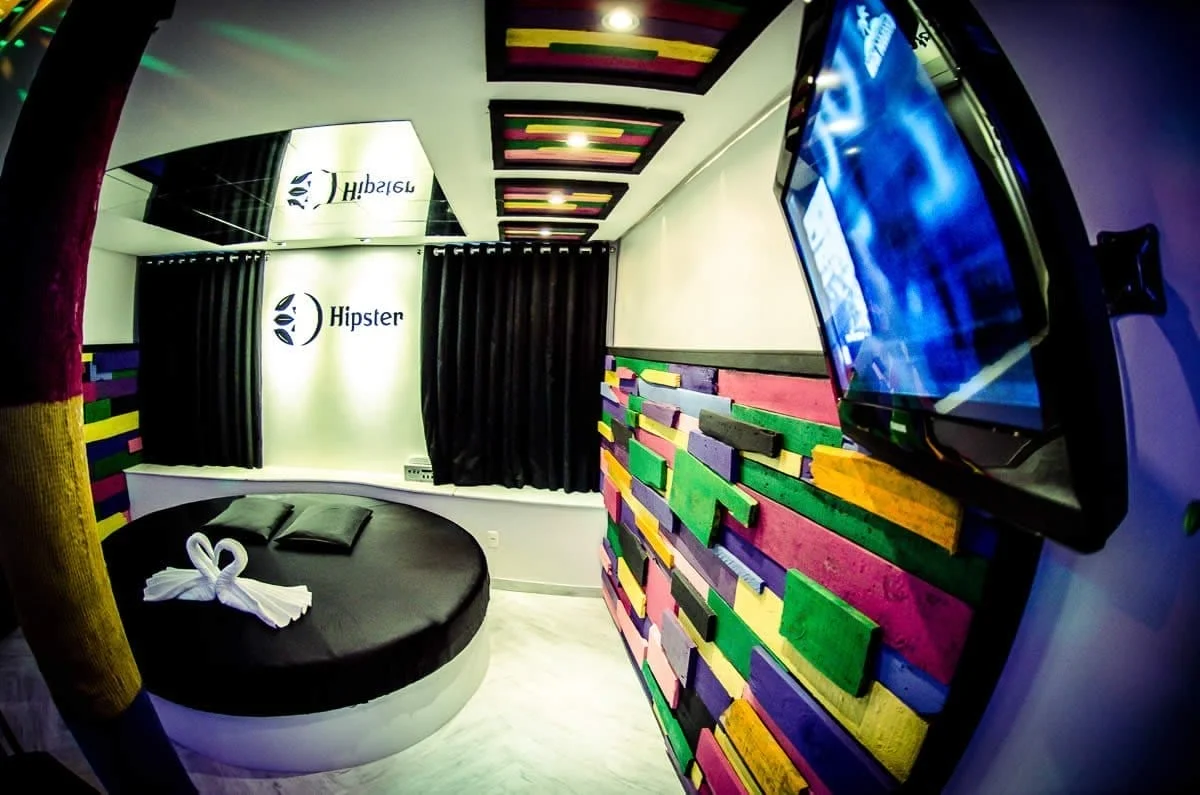 Motel Fantasy inaugura Suíte Hipster