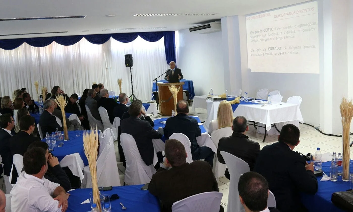 Vice-governador palestra para empresários carazinhenses