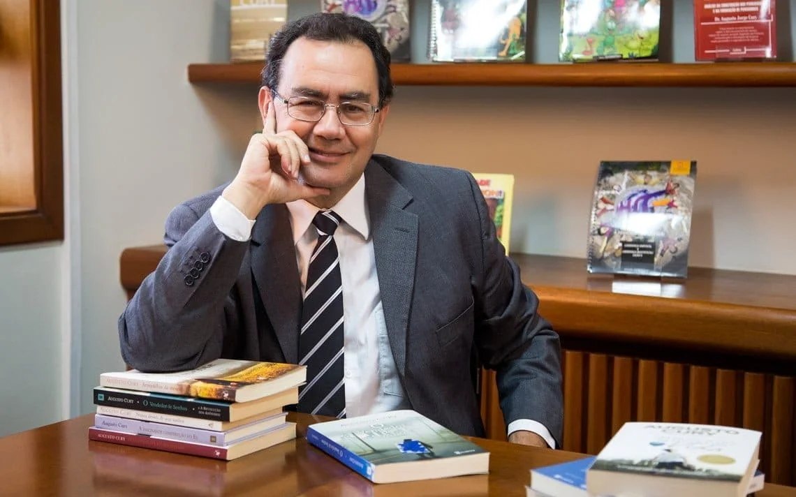 APAE traz Augusto Cury a Passo Fundo