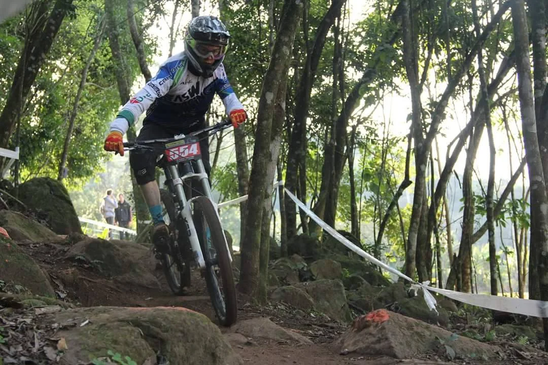 Ciclista Ismael Giasson está entre os cinco melhores do Campeonato Brasileiro de Downhill