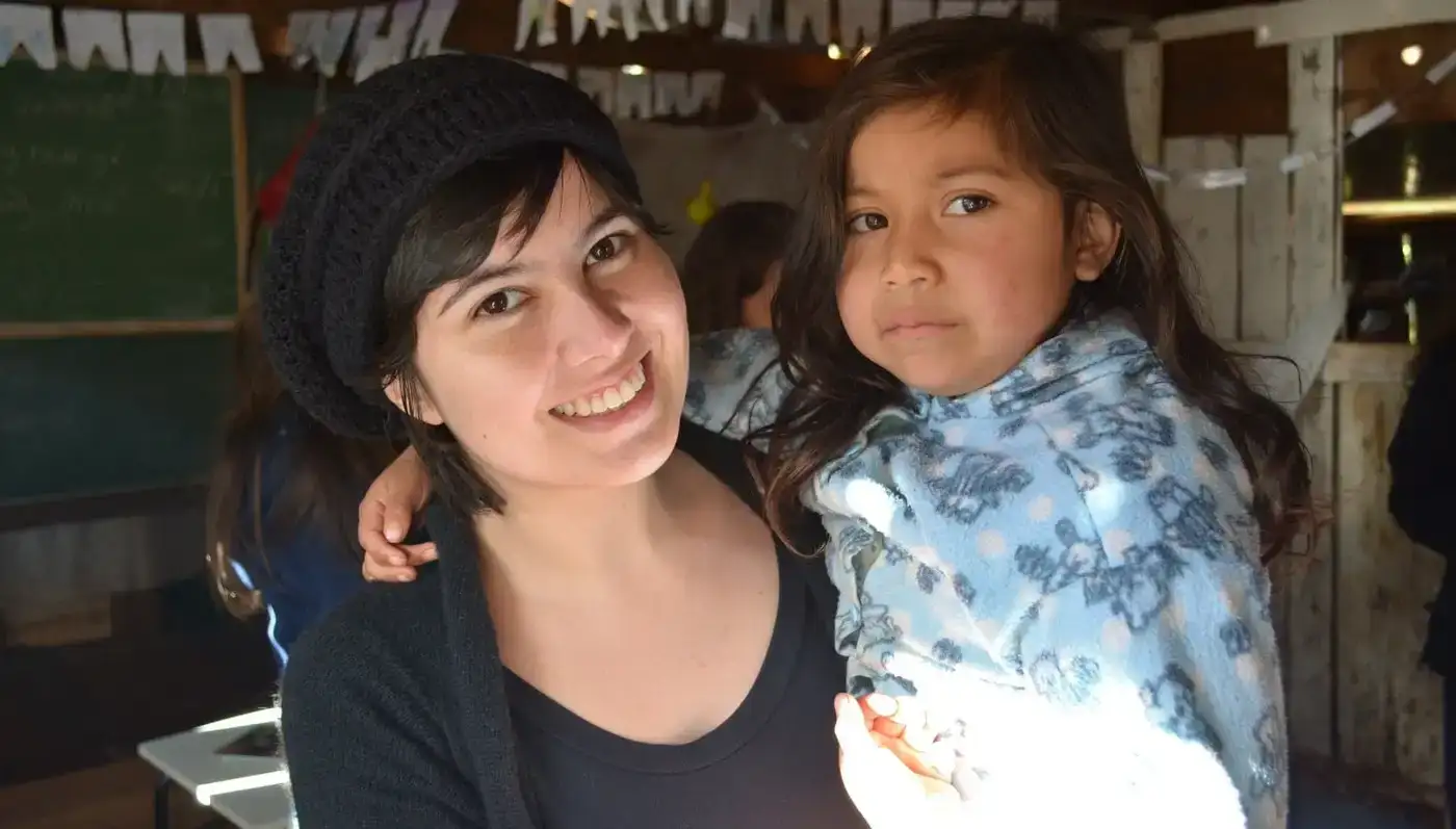 Professora carazinhense está entre os 50 finalistas do Prêmio Educador Nota 10 com projeto de fotos que retrata a vida dos indígenas da região