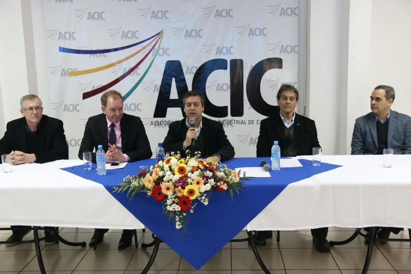 Ronaldo Nogueira faz palestra para associados da ACIC