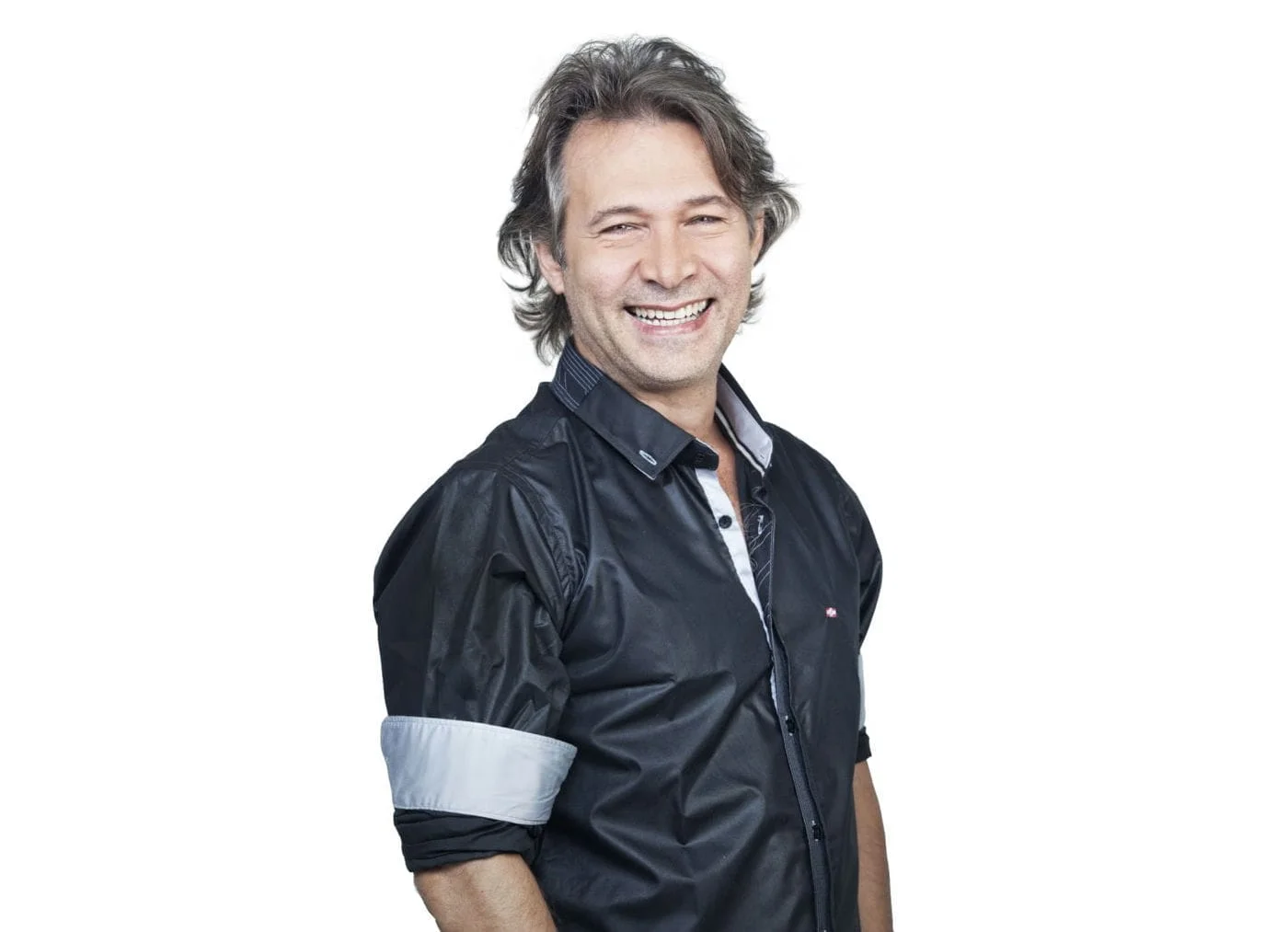 Nelson Freitas se apresenta no Teatro do Sesc Carazinho nesta terça-feira