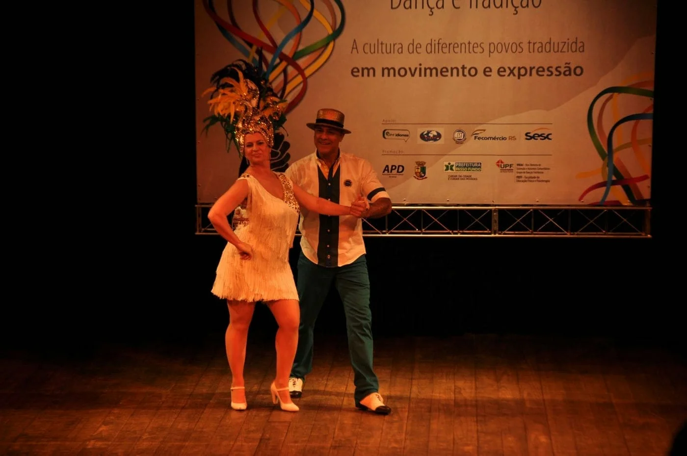 Discutindo e valorizando o folclore