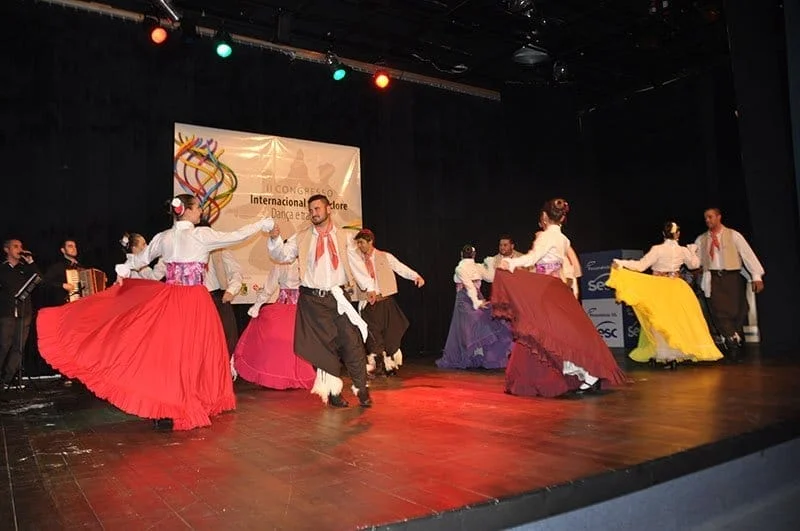 Passo Fundo vive o II Congresso Internacional de Folclore
