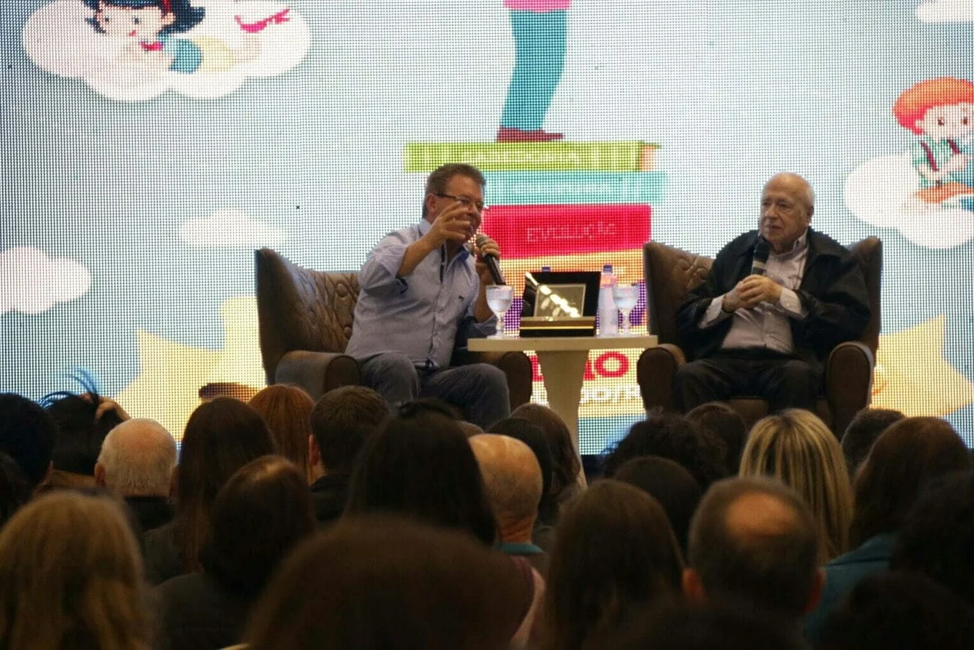 31ª Feira do Livro começa cheia de bons sentimentos em Passo Fundo