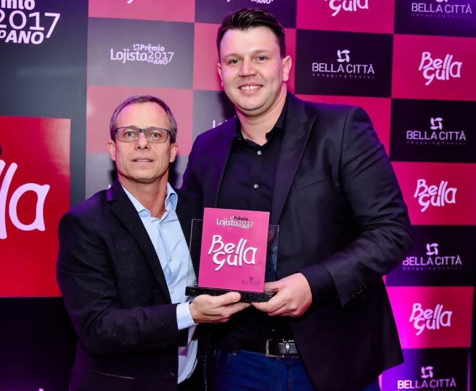 Bella Gula recebe troféu Lojista do Ano 2017 do Bella Città Shopping