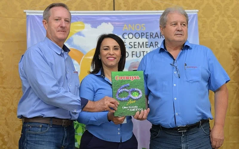 Cotrijal confraterniza com imprensa no encerramento do Projeto 60 anos