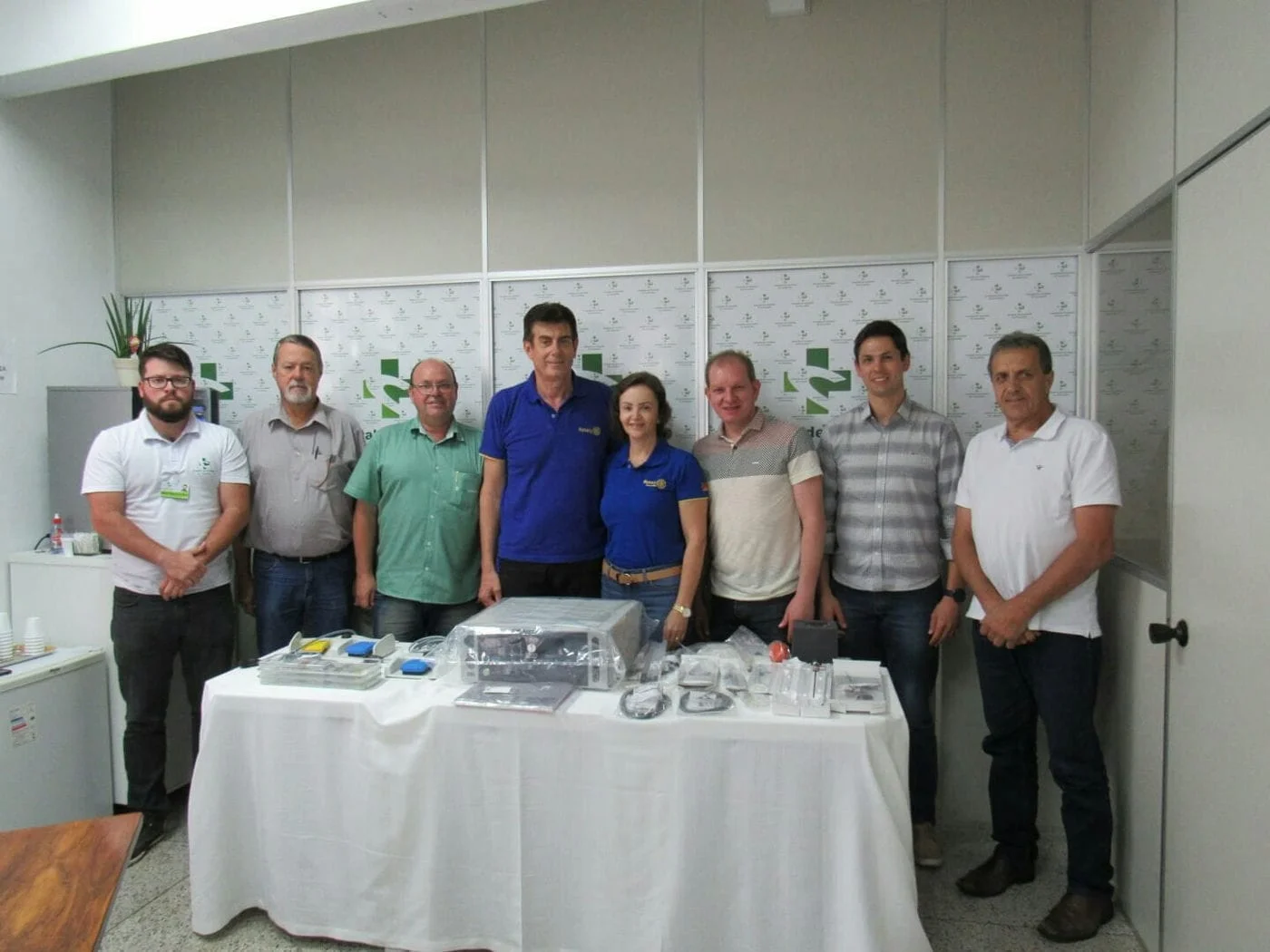 Rotary Club faz doação de aparelho oncológico ao HCC