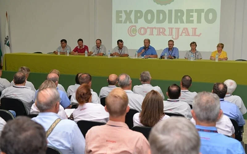 Cotrijal realiza assembleia e aprova faturamento recorde