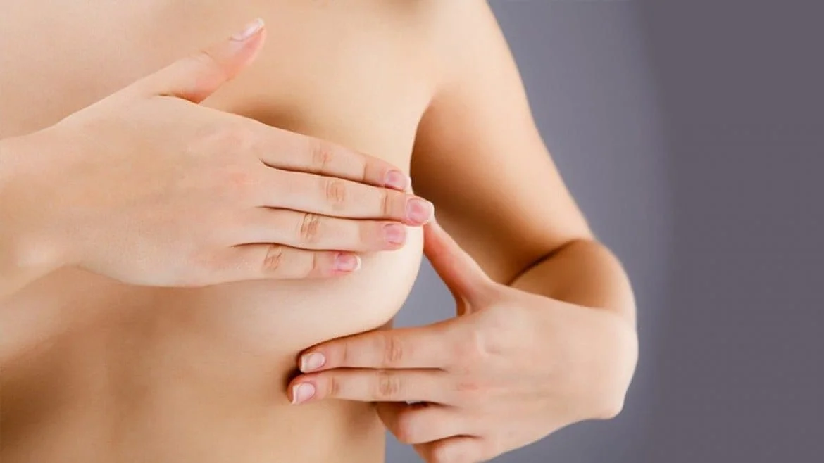 Dr. Francisco Madalosso de Bittencourt realizou a primeira reconstrução de mama com tecido biológico acelular do Estado