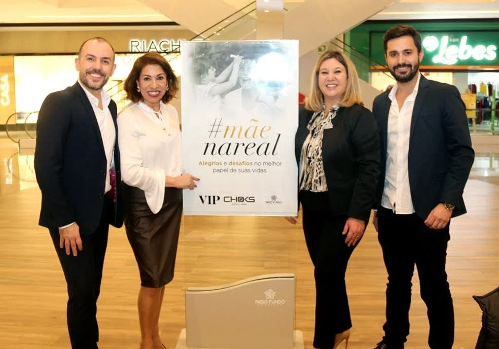 Revista Contato VIP e Foto Choks promovem exposição no Passo Fundo Shopping