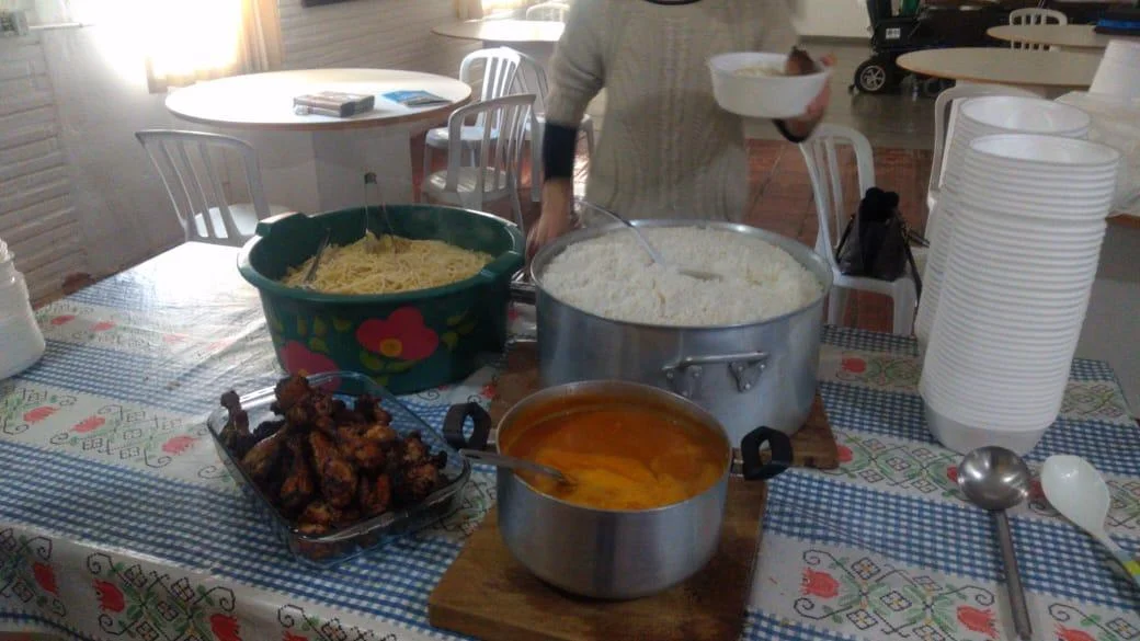 LEO Clube de Carazinho produz e distribui cerca de 200 refeições