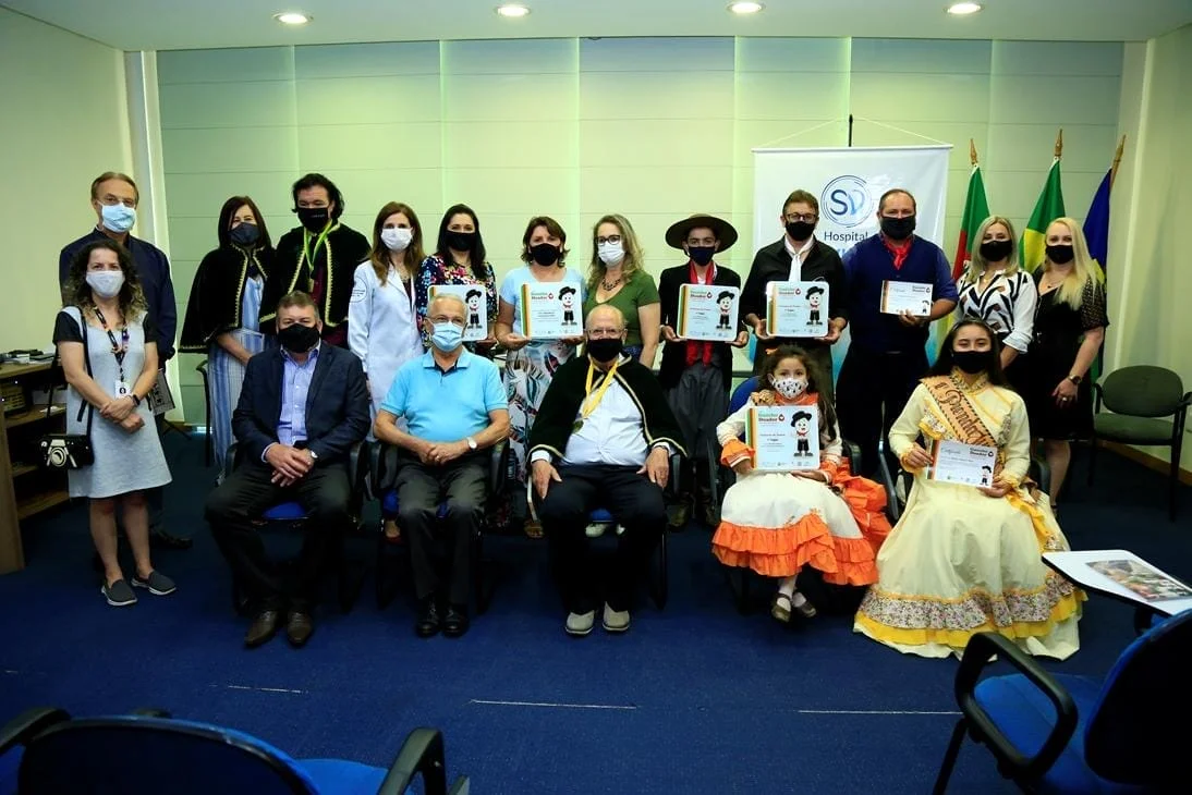Hemoterapia do HSVP realiza entrega de troféus aos vencedores do concurso de poesia Gaúcho Doador