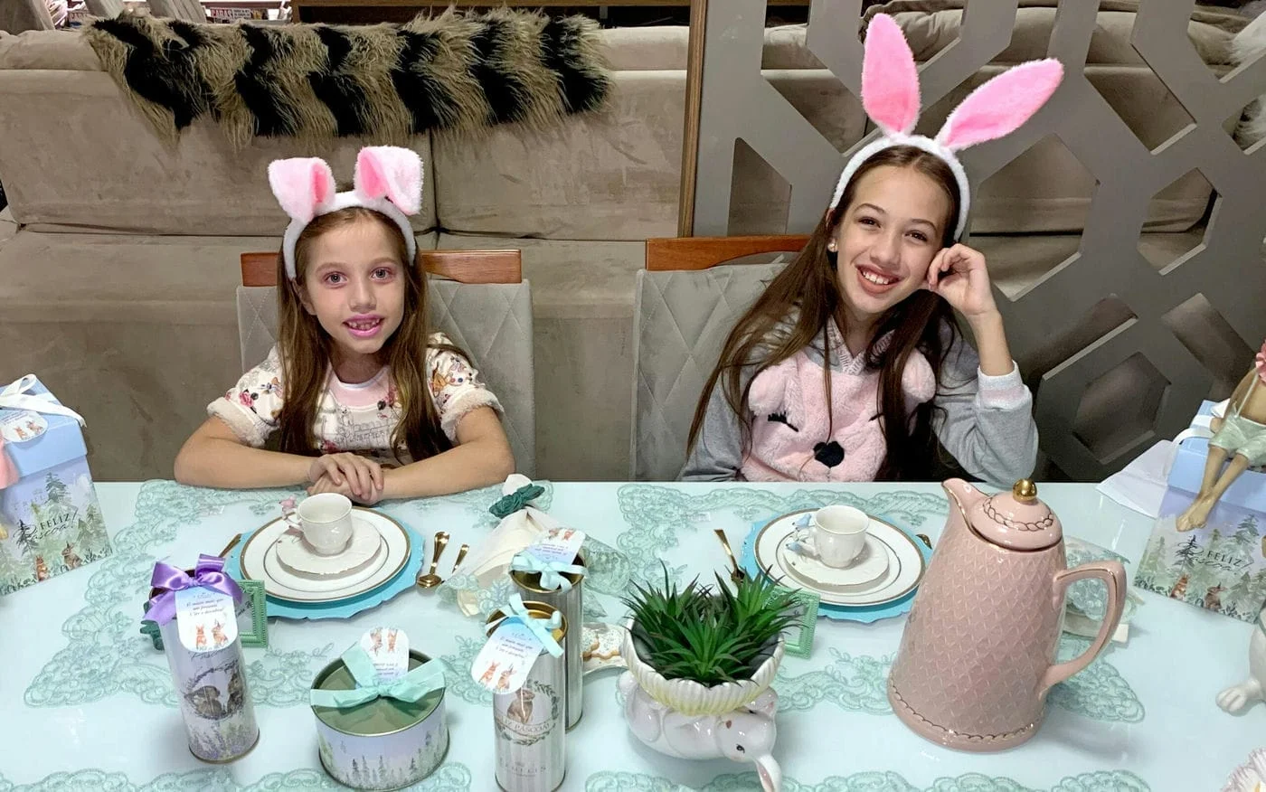 As Marias te desejam uma Feliz Páscoa!