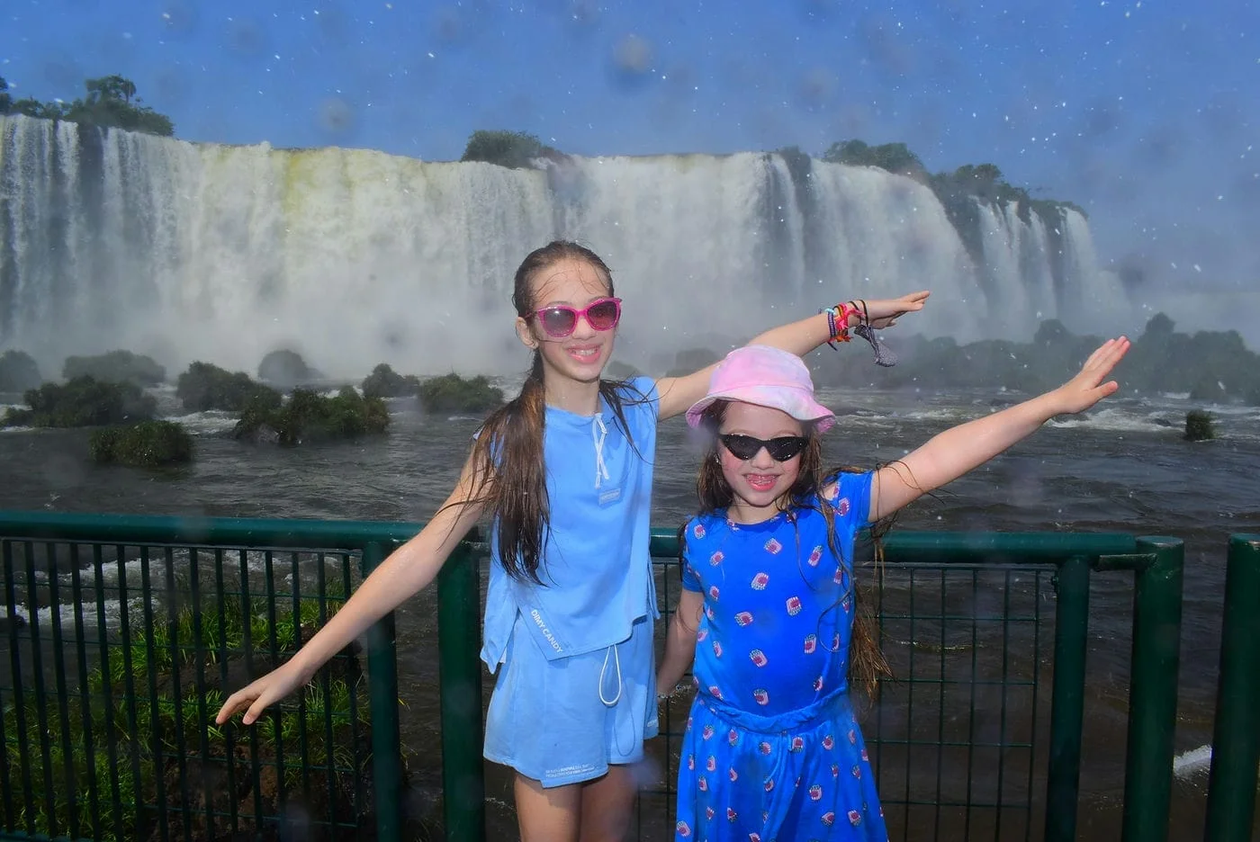 Marias conhecem as maravilhas de Foz do Iguaçu