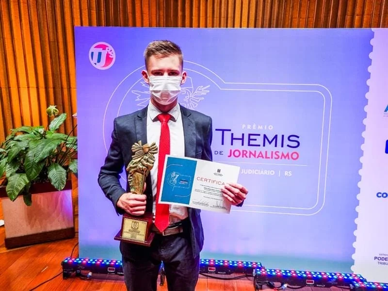 Acadêmico de Jornalismo da UPF conquista premiações estaduais