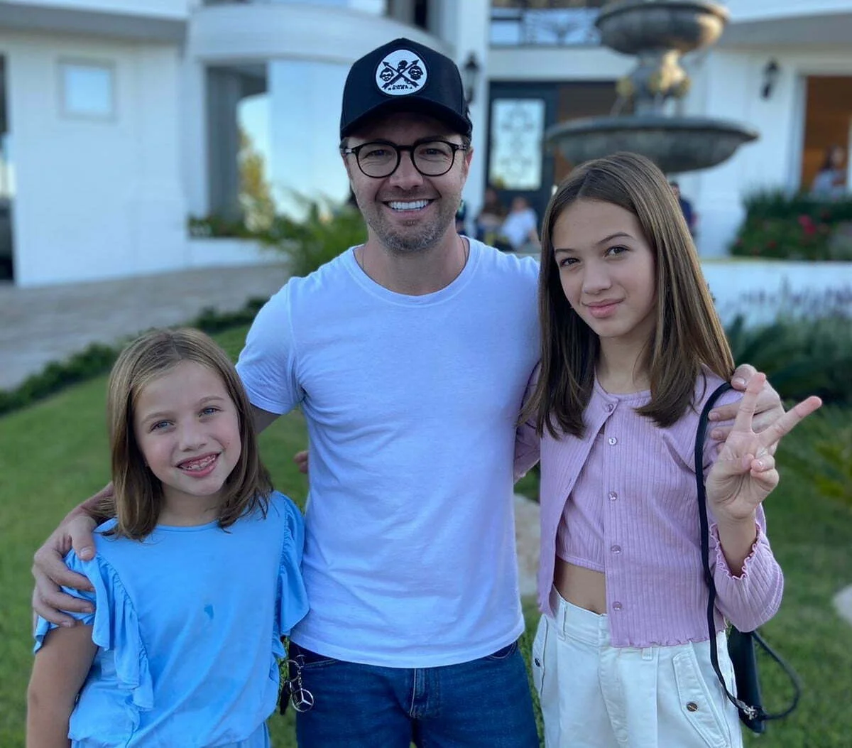 Marias atuam em cena do filme “Secrets”, de Emiliano Ruschel