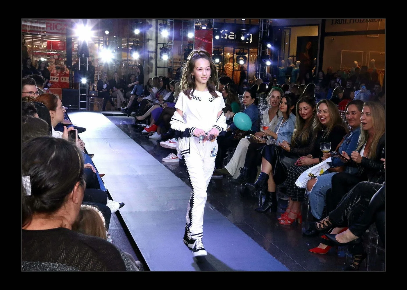 Marias desfilam no Passo Fundo Fashion