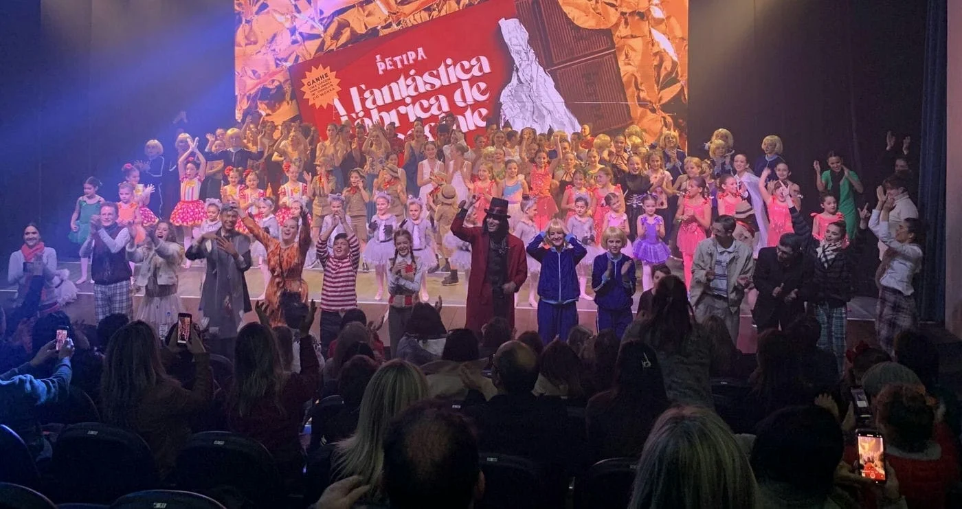 Marias participam de reapresentação do espetáculo “A Fantástica Fábrica de Chocolate”
