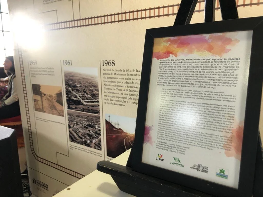 Transformando pesquisa em arte: projeto da UPF sobre narrativas de crianças na pandemia é exposto na Gare