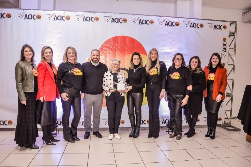 Uma noite de empoderamento e homenagens.