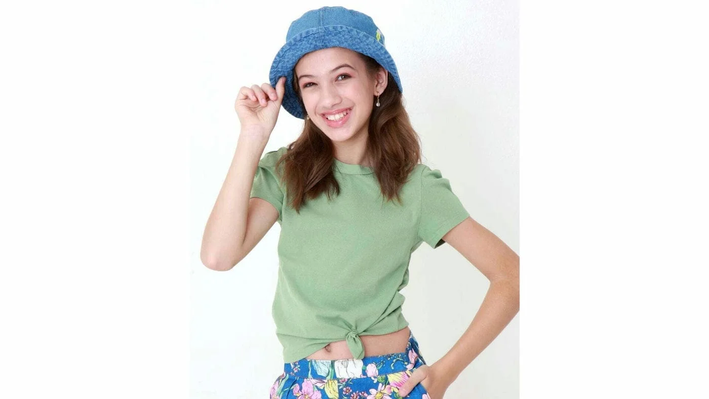 Maria Gabi é Rainha Juvenil do Carnaval Infantil do Clube Comercial