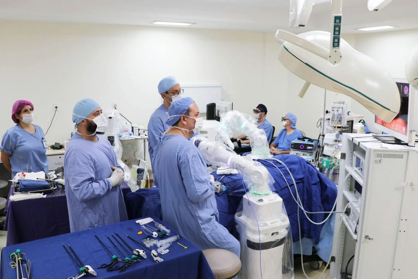 Cirurgia robótica completa um ano no Hospital São Vicente de Paulo