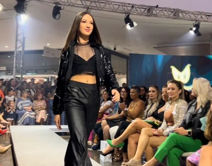Maria Gabi é destaque na passarela do Passo Fundo Fashion