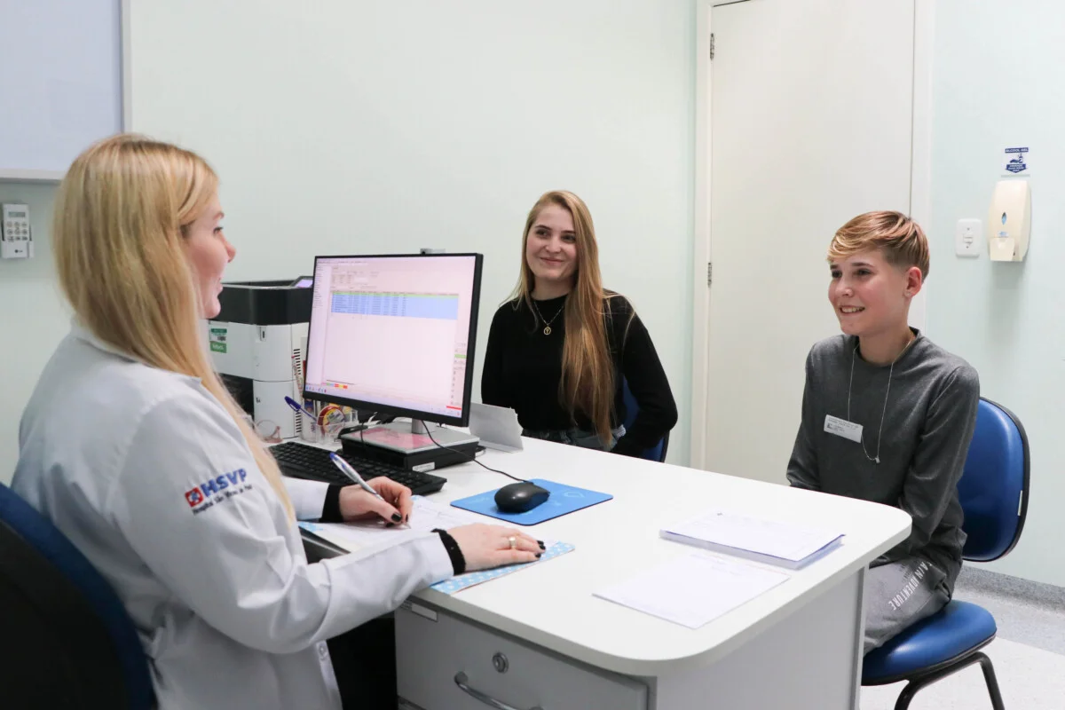 Setembro Dourado: tratamento do câncer infantojuvenil em centros especializados aumenta expectativas de cura