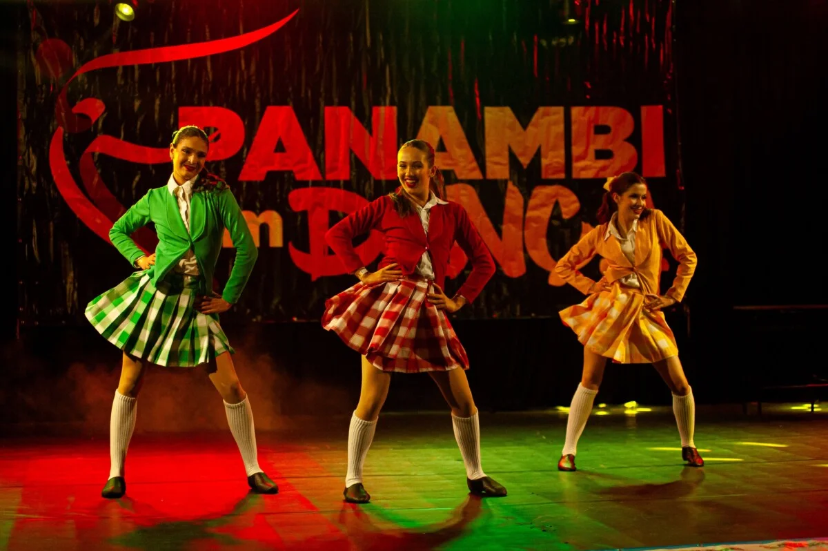 Maria Antônia e Maria Gabi conquistam premiações no Panambi em Dança