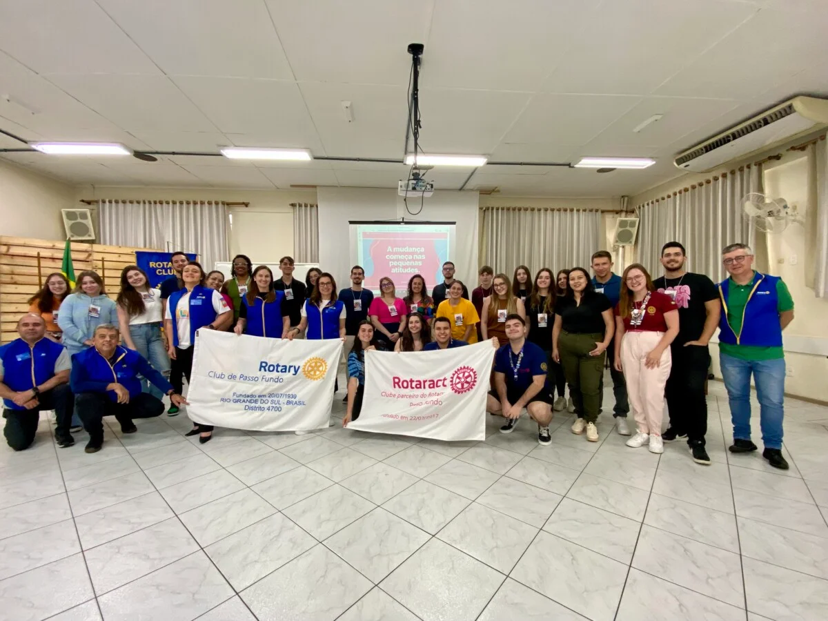 Rotary Passo Fundo promove formação de jovens líderes em evento