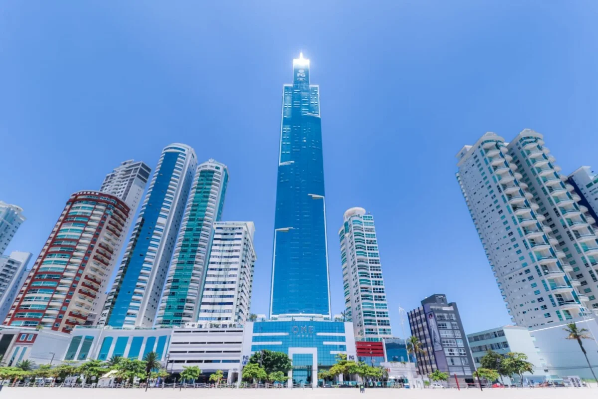 O sonho de ter um imóvel na praia pode estar mais perto do que você imagina…