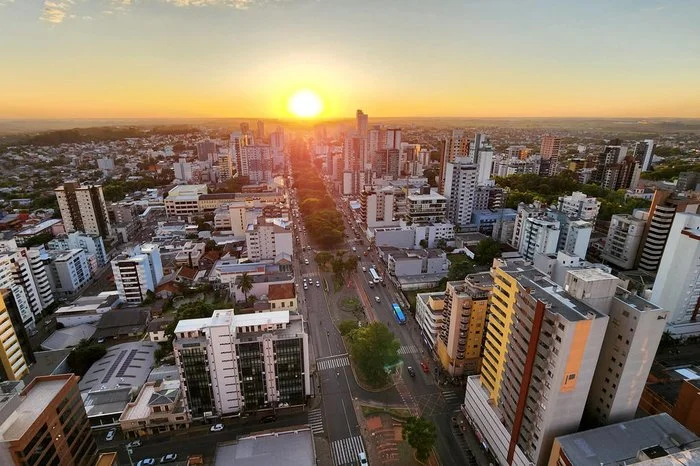 Fórum de Competitividade recebe governador, prefeitos e empresários em Passo Fundo