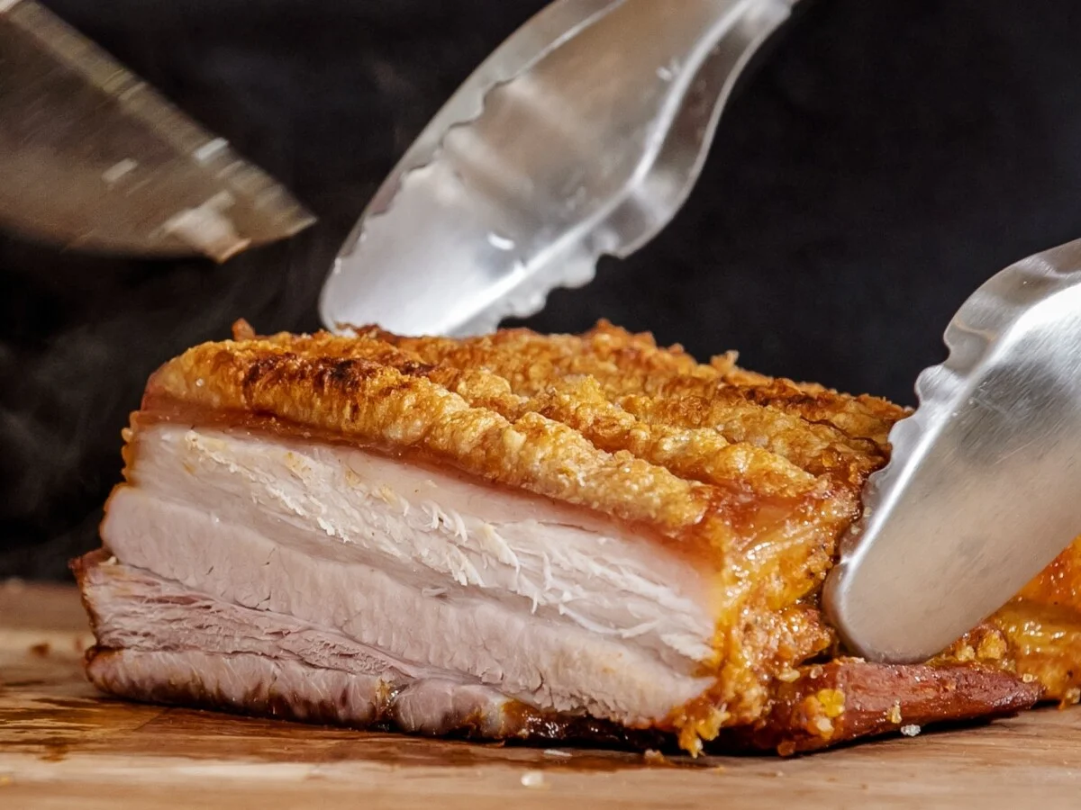 Aapecan promove a 4ª edição do Jantar Beneficente Porco à Pururuca no dia 9 de agosto